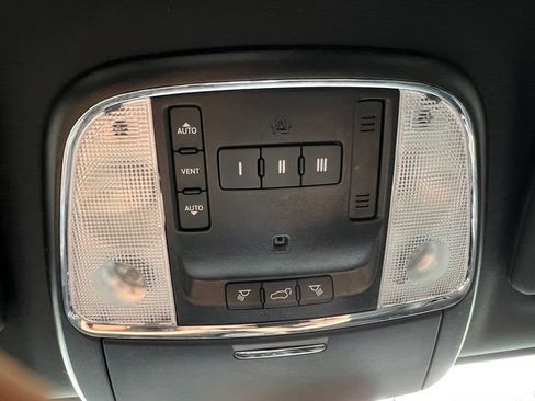 Used 2021 Jeep Grand Cherokee Limited AWD/4WD image 32