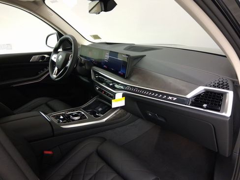 New 2026 BMW X7 xDrive40i image 30