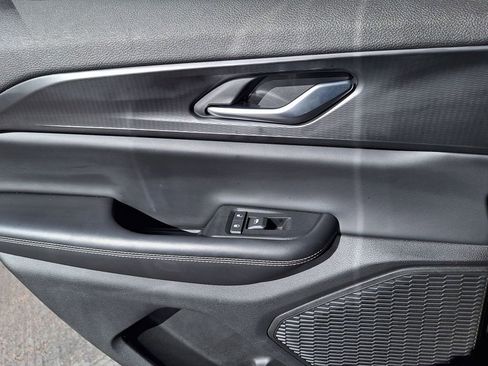 Used 2024 Jeep Grand Cherokee Altitude image 13