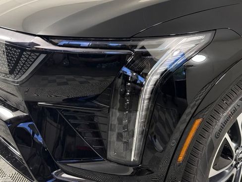 Used 2026 Cadillac Optiq Sport 1 RWD image 14