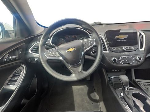 Used 2024 Chevrolet Malibu LT FWD image 12