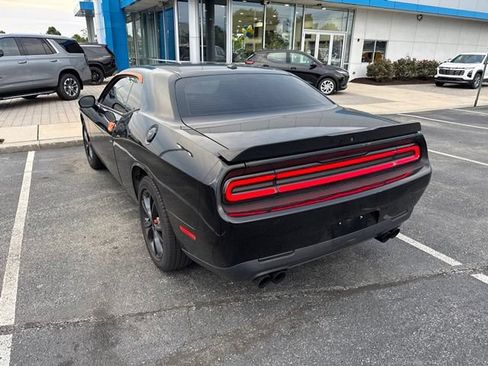 Used 2020 Dodge Challenger SXT w/ Blacktop Package AWD/4WD image 9