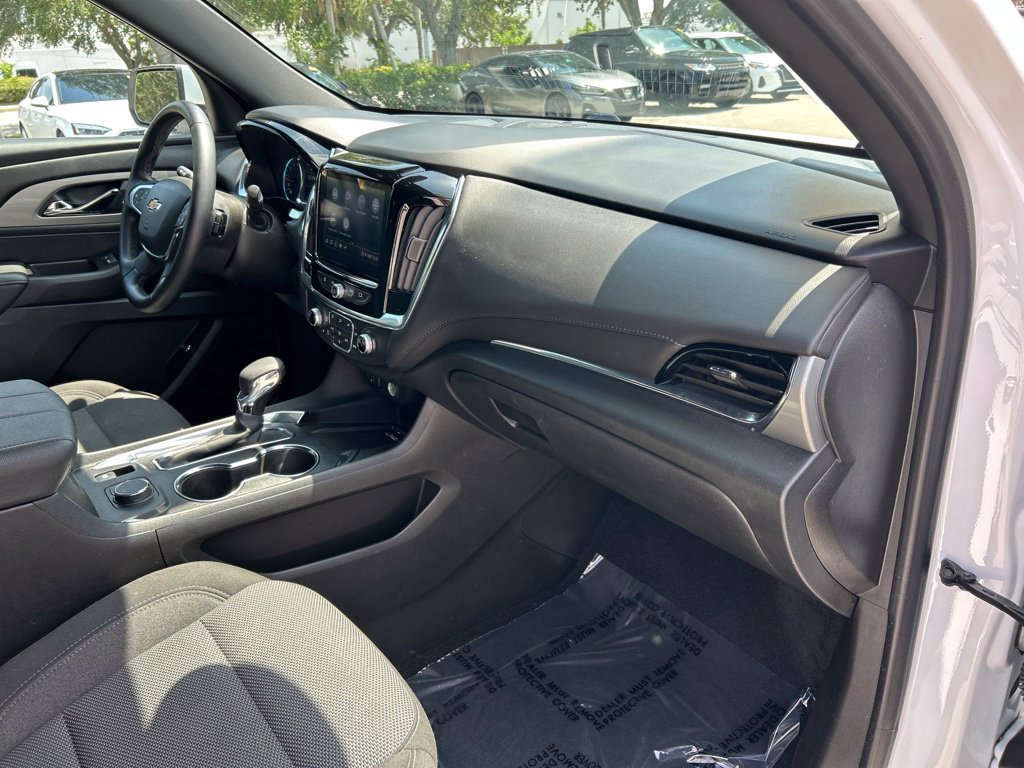 Used 2023 Chevrolet Traverse LT FWD image 43