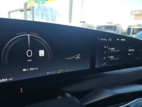 Used 2022 Lucid Air Grand Touring image 16