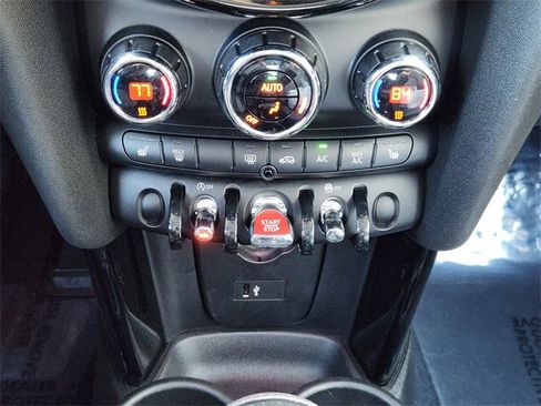 Used 2022 MINI Cooper 2-Door Hardtop image 23