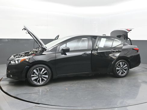 Used 2021 Nissan Versa SV FWD image 41