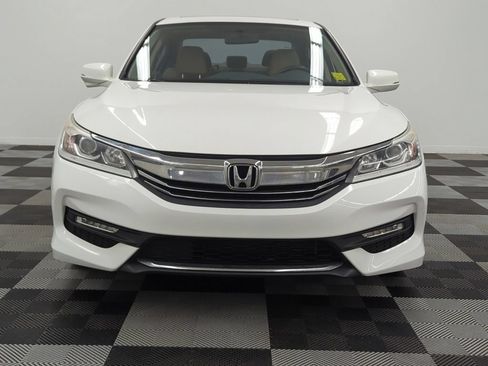 Used 2016 Honda Accord EX image 2
