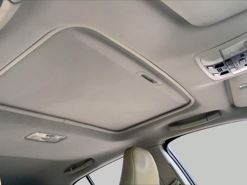 Used 2012 Lexus CT 200h Premium w/ Premium Audio Pkg FWD image 10