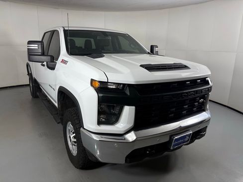 Used 2022 Chevrolet Silverado 2500 W/T w/ WT Convenience Package image 2