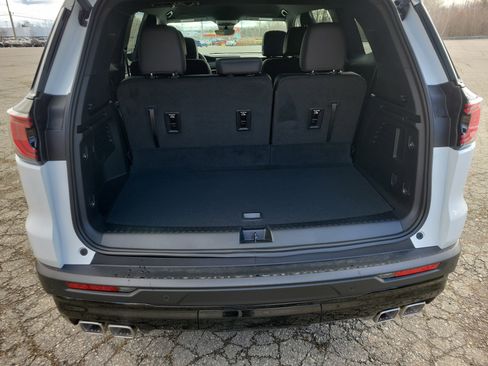 New 2026 GMC Acadia AT4 image 16