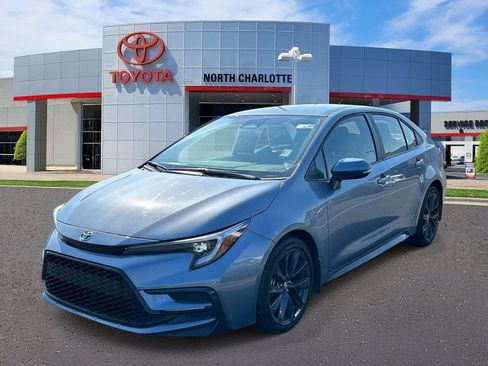 Used 2024 Toyota Corolla SE FWD image 5