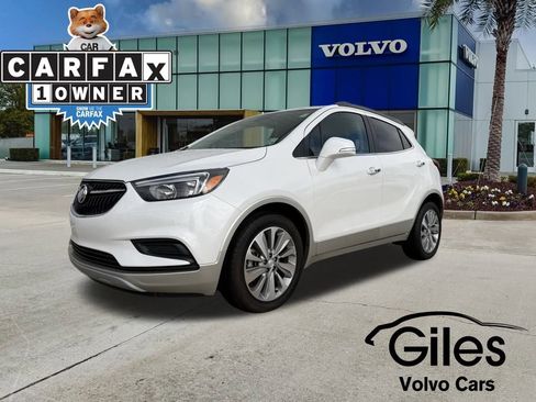 Used 2018 Buick Encore Preferred image 1