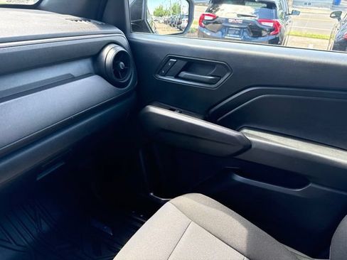 Used 2026 Chevrolet Colorado Trail Boss AWD/4WD image 28