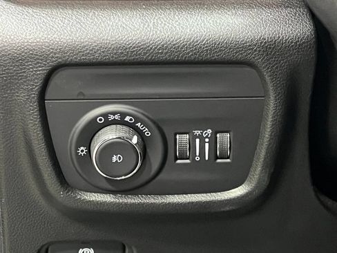 Used 2023 Jeep Grand Cherokee L Limited AWD/4WD image 26