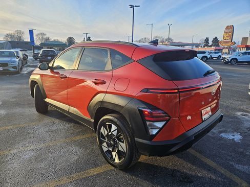 Used 2025 Hyundai Kona SEL image 3