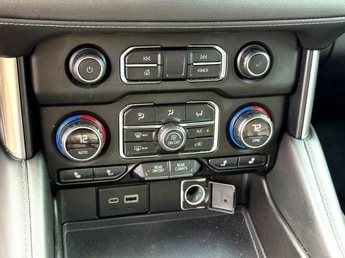 Used 2021 Chevrolet Suburban Z71 w/ Rear Media and Nav Package image 19