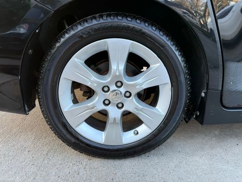 Used 2011 Toyota Sienna SE w/ Preferred Pkg image 24