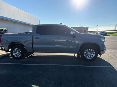 Used 2024 Chevrolet Silverado 1500 LT AWD/4WD image 5