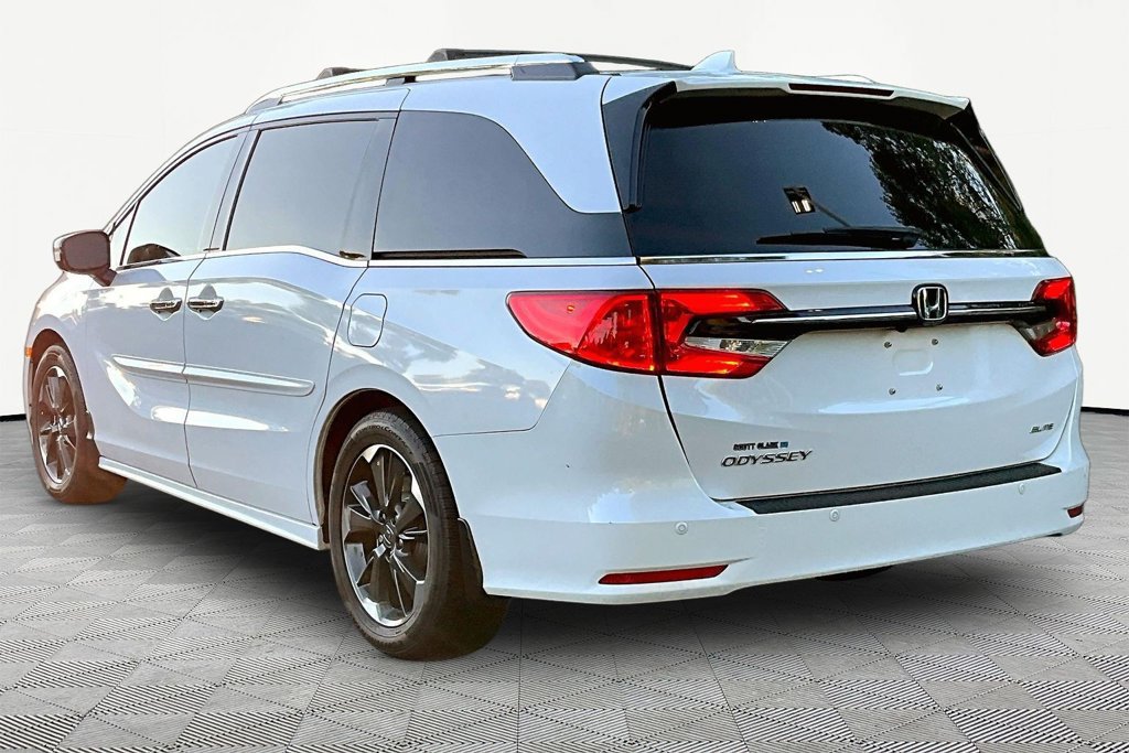 Used 2024 Honda Odyssey Elite image 5