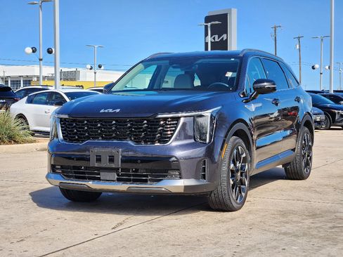 Used 2025 Kia Sorento EX image 2