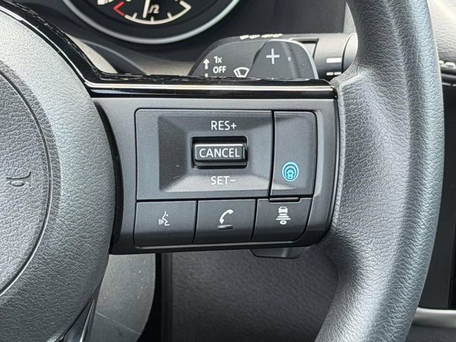 Used 2023 Nissan Rogue SV AWD/4WD image 23
