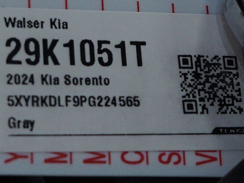 Used 2023 Kia Sorento SX Prestige image 34