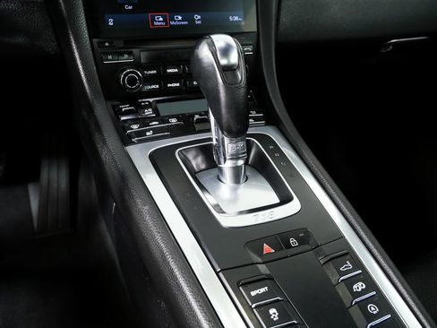 Certified 2022 Porsche 718 Cayman image 17