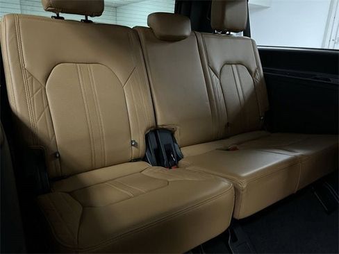Used 2024 Ford Expedition Max Platinum image 28