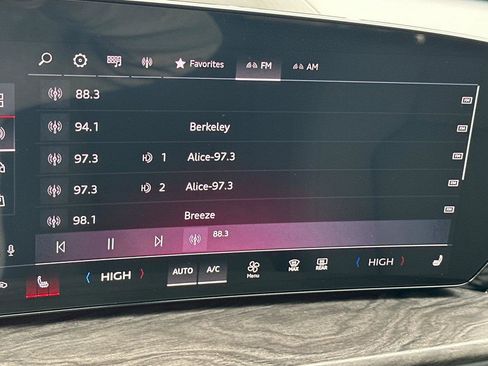 Certified 2025 Audi Q5 Premium Plus w/ Premium Plus image 18