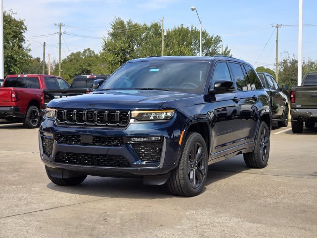 New 2027 Jeep Grand Cherokee Limited AWD/4WD image 2