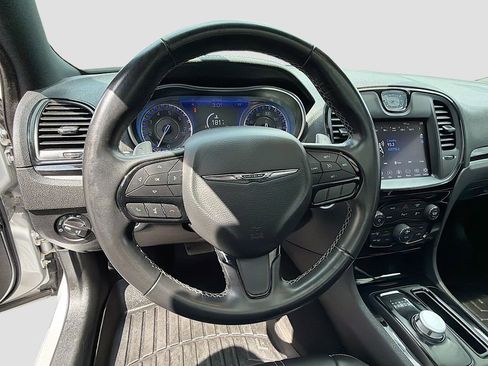 Used 2022 Chrysler 300 S image 11