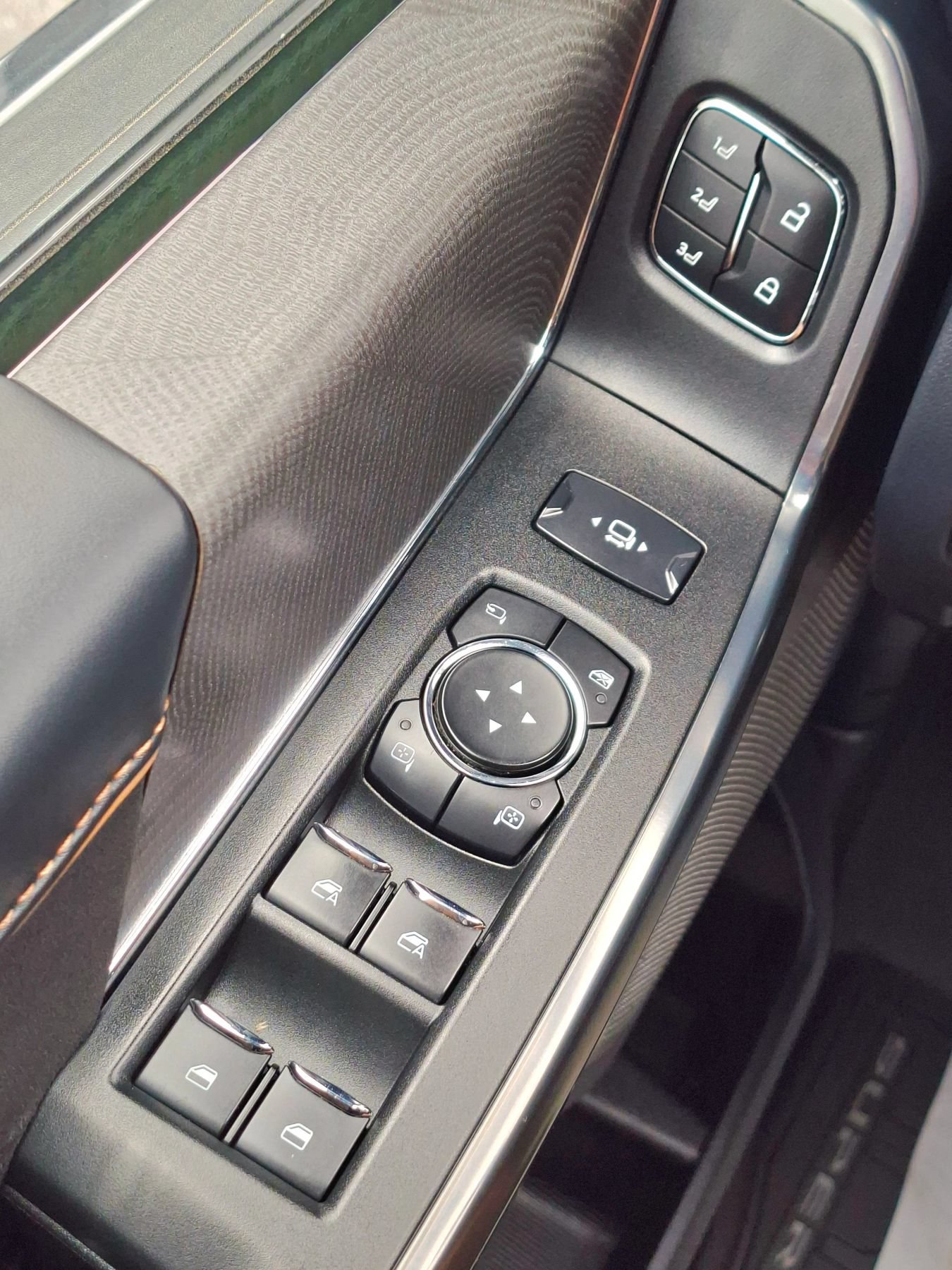 Used 2024 Ford F250 Platinum AWD/4WD image 31