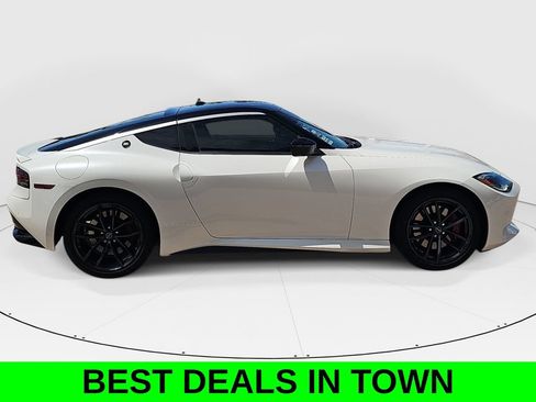 Used 2025 Nissan Z Performance w/ Floor Mat Package RWD image 2
