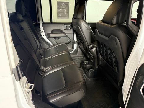 Used 2021 Jeep Gladiator Rubicon image 16