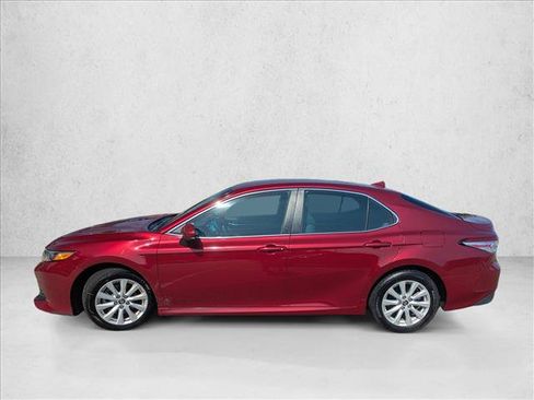 Used 2020 Toyota Camry LE FWD image 8
