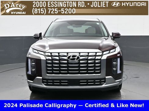 Used 2024 Hyundai Palisade Calligraphy image 2