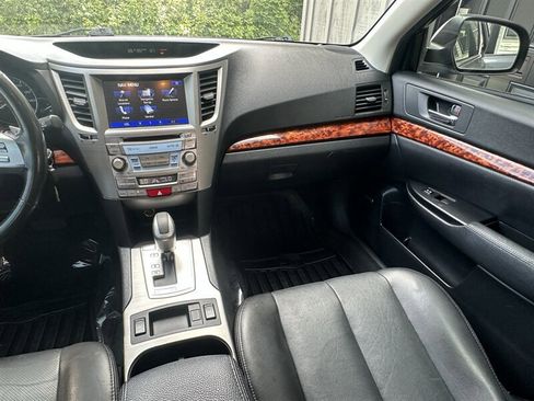 Used 2011 Subaru Outback 3.6R Limited AWD/4WD image 7