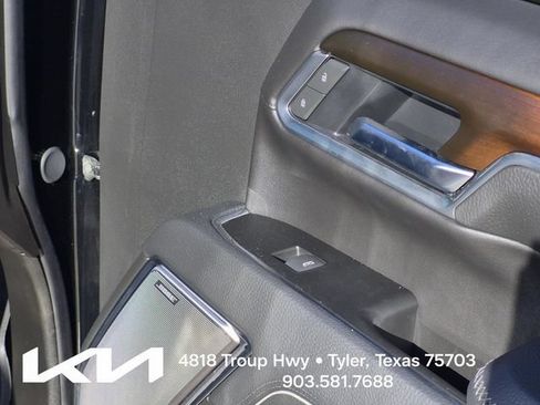 Used 2025 GMC Sierra 2500 Denali AWD/4WD image 16