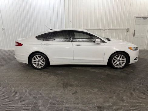 Used 2014 Ford Fusion SE image 19