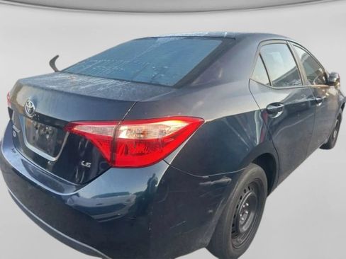 Used 2018 Toyota Corolla LE FWD image 3