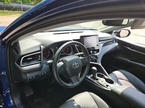 Used 2024 Toyota Camry XSE image 10