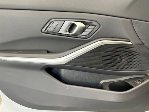 Used 2025 BMW 330i Sedan image 21