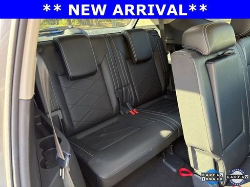 Used 2025 Volkswagen Atlas SE image 8