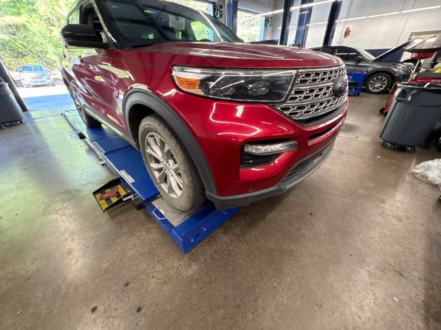 Used 2021 Ford Explorer Limited w/ Equipment Group 301A AWD/4WD image 24