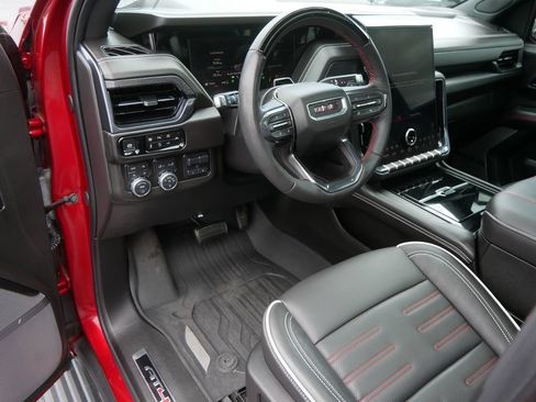 Certified 2025 GMC Yukon XL AT4 Ultimate w/ LPO, Floor Liner Package AWD/4WD image 14