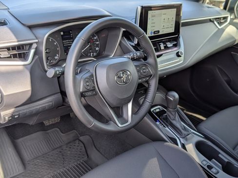 Used 2025 Toyota Corolla SE image 14
