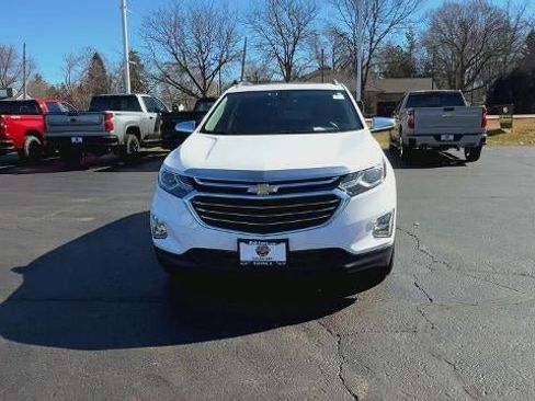 Used 2020 Chevrolet Equinox Premier image 3