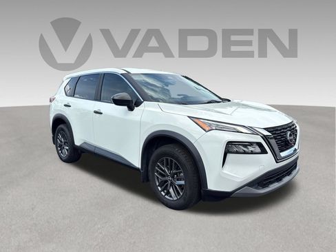 Used 2023 Nissan Rogue S FWD image 27