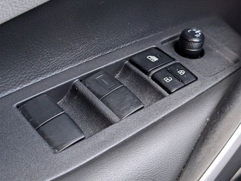 Used 2024 Toyota Corolla SE image 18