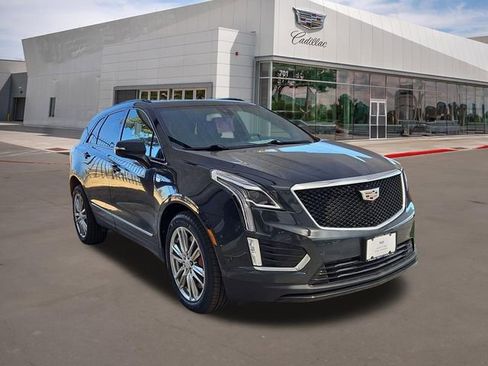 Certified 2022 Cadillac XT5 Sportv w/ Technology Package image 3